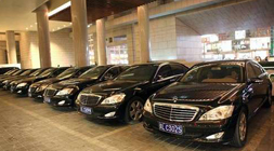 大(da)型活動(dòng)用(yong)車(che)